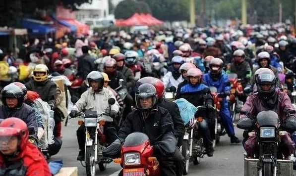 我从长沙泉塘奇摩托车去株洲市火车站怎么走,谢谢!